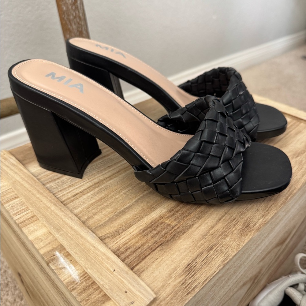 MIA braided strap chunky heels EUC